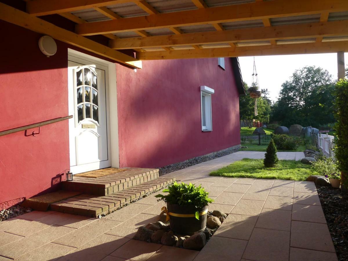 Parkland-Haus Dalwitz Villa Walkendorf Exterior photo